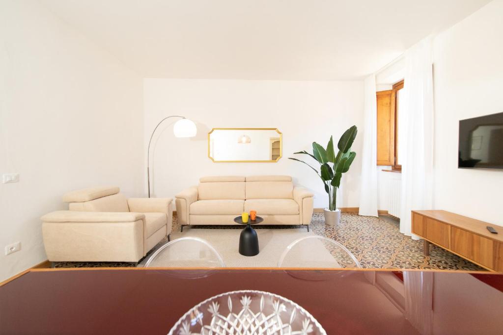 Singer House in Center Town – Lucca